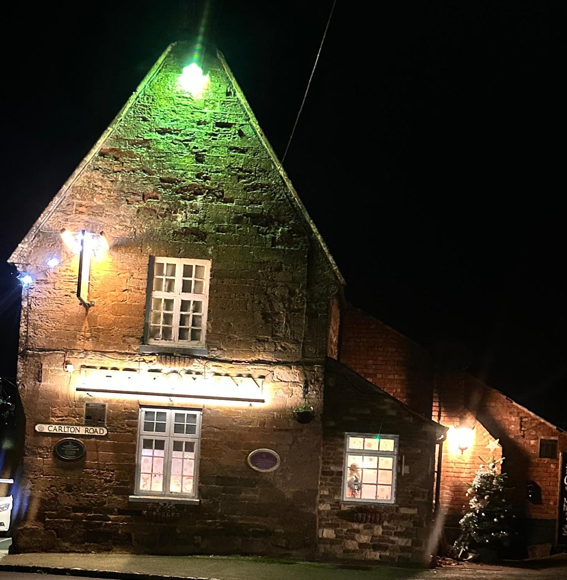 The Fox Inn, Wilbarston Bagian luar foto